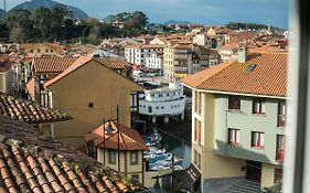 Llanes